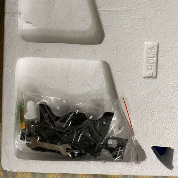 Racing boat- Electric Remote Control - Picture 6 of 6